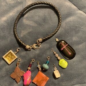 Leather necklace with changeable stones